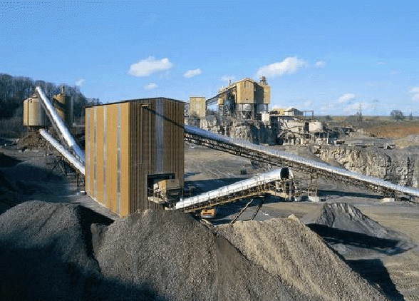 Blick auf Vorabsiebung und Puffersilo